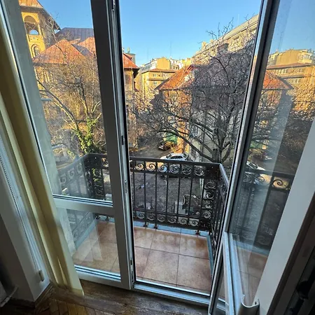 Lägenhet Gismigiu Garden Escape 3 Bukarest